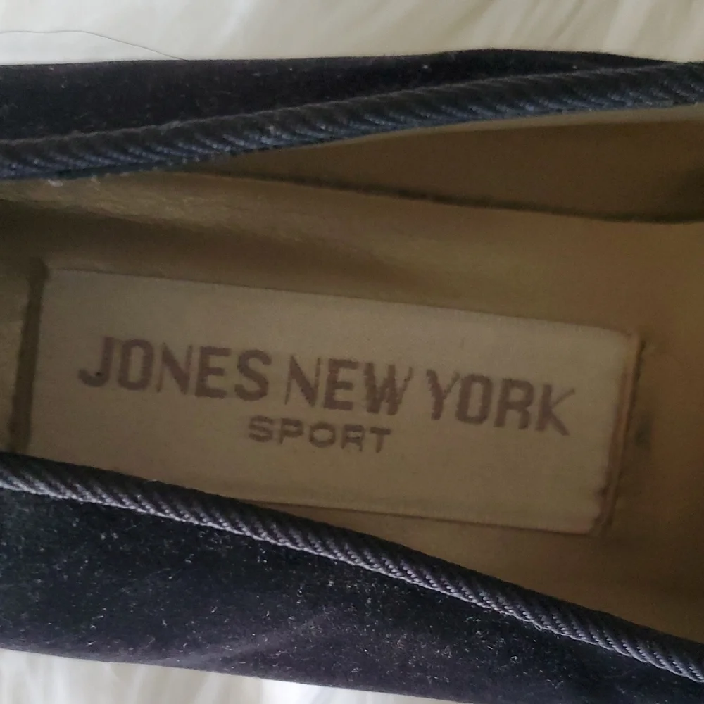 Jones New York Black Vintage Suede Slip On Loafers with Embroidered Design 6.5 - Picture 11 of 15